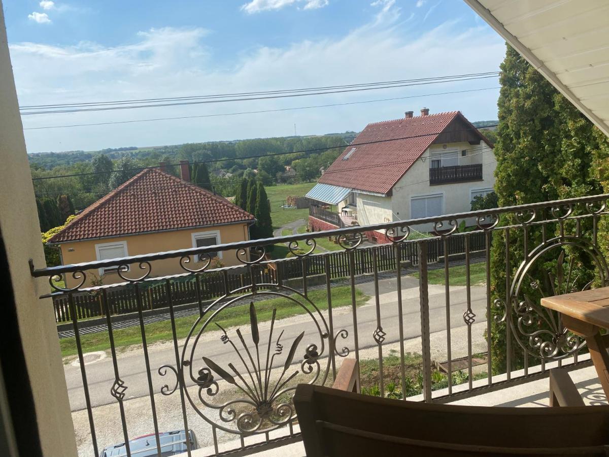 Maria Vendéghaz Hotel Mernye Kültér fotó